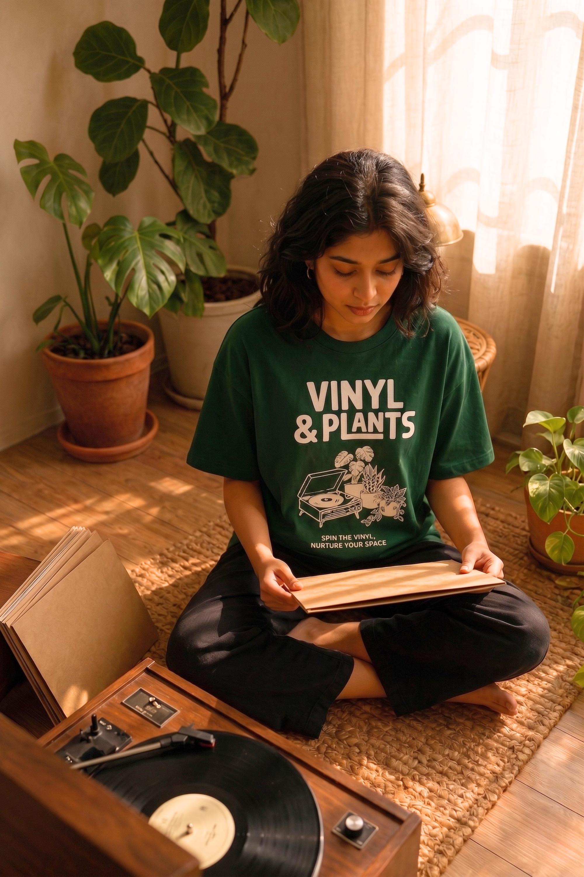 vinyl & plants tee