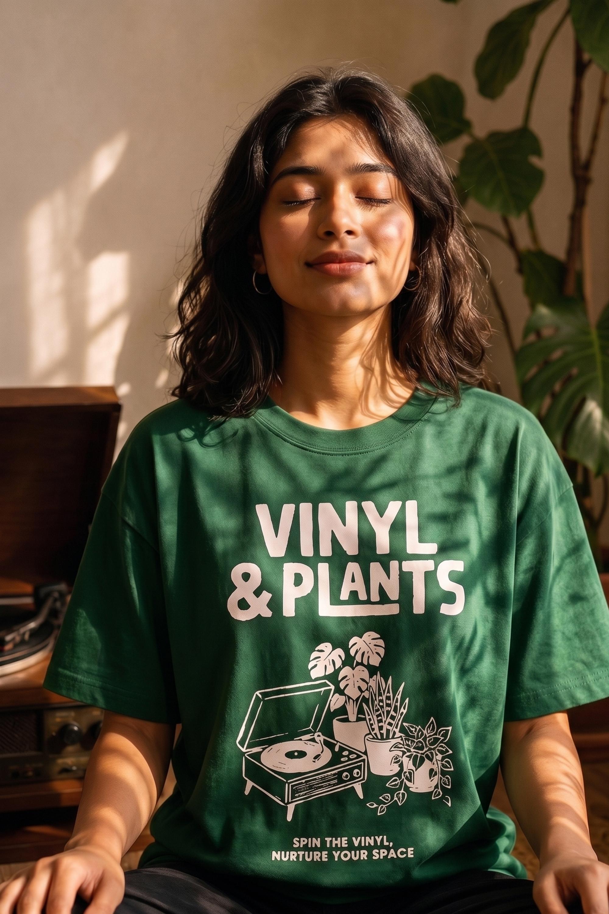 vinyl & plants tee